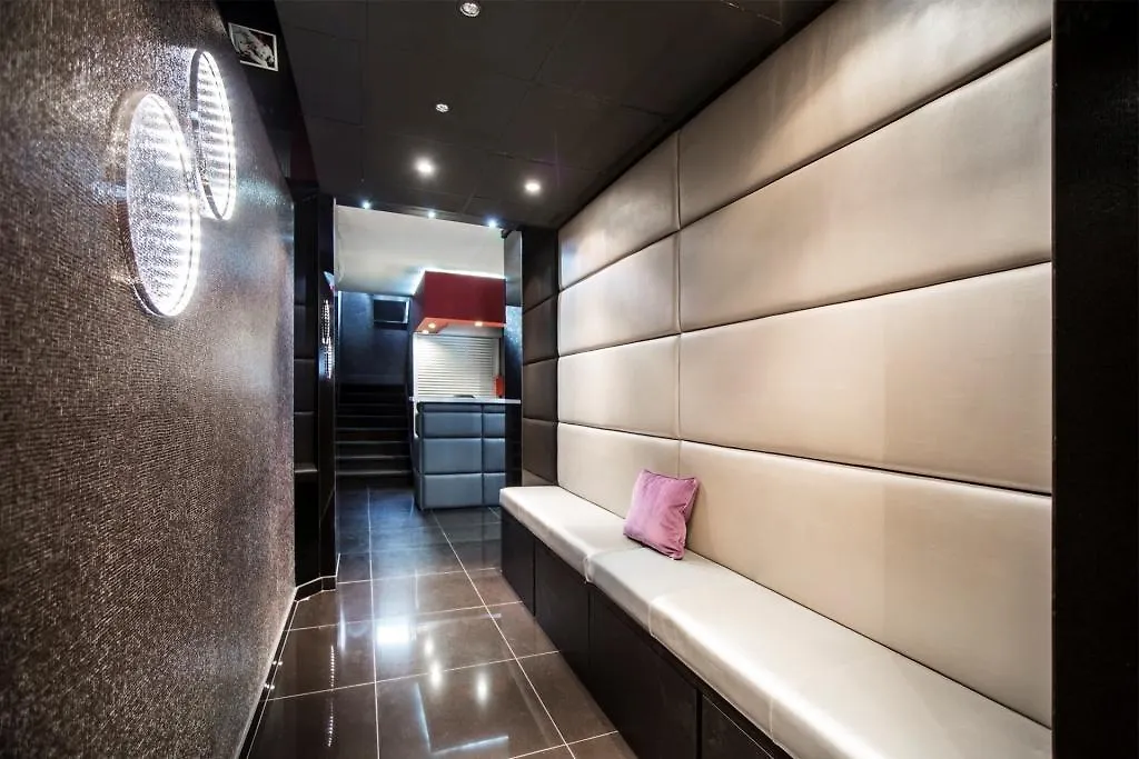 Hotel Schtak Cannes 3*,